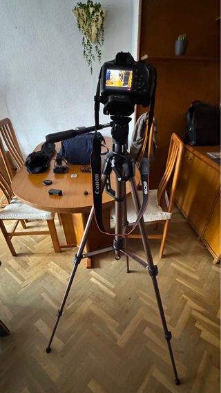 Cámara Canon EOS 1300D Kit