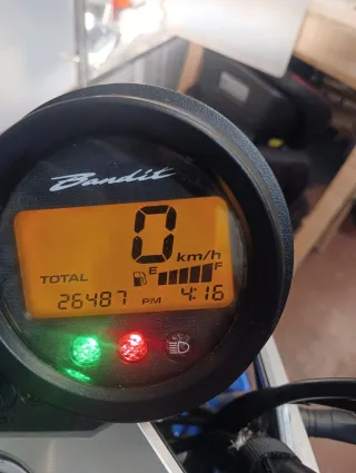 Suzuki Bandit GSF S 650 Azul