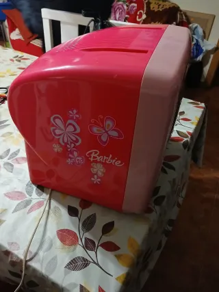 Televisor Barbie con reproductor DVD