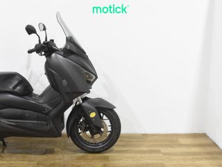 YAMAHA XMAX 125