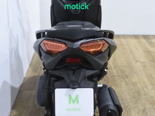 YAMAHA XMAX 125