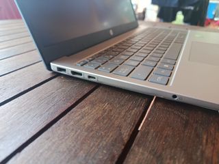 Portátil HP Laptop Intel i3 Octa Core 512GB NVMe