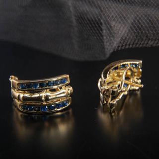 Pendientes clásicos con zafiros