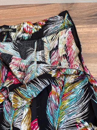 Falda Talla 40 Estampado Plumas