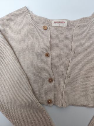 Chaqueta corta niña beige