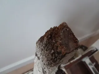 Mesita café madera antigua