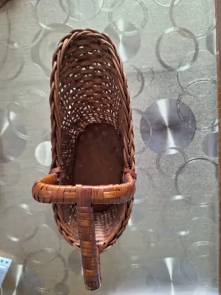 Cesta de mimbre con asa