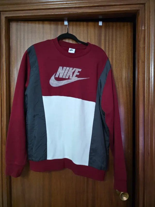 Sudadera Nike cuello redondo roja