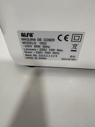 Máquina de coser Alfa