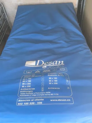 Cama eléctrica articulada y ajustable con mando.