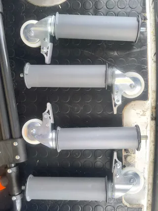 Cama eléctrica articulada y ajustable con mando.