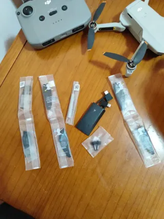 Dron DJI Mini 2 + Accesorios