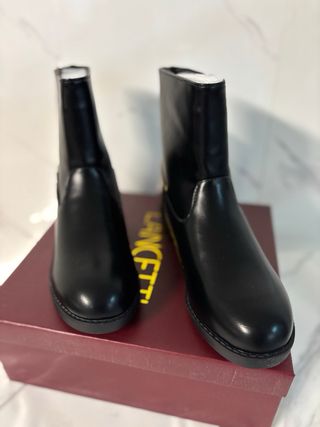 Stivaletti Lancetti neri con dettagli oro