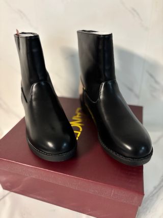 Stivaletti Lancetti neri con dettagli oro