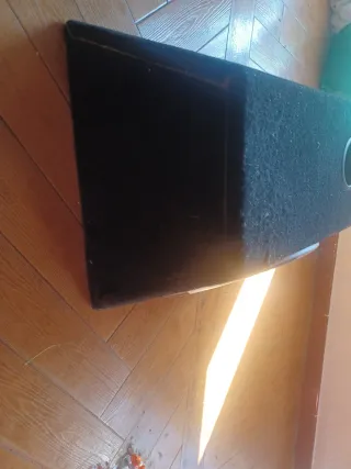 Subwoofer Sony Xplod Negro y Rojo