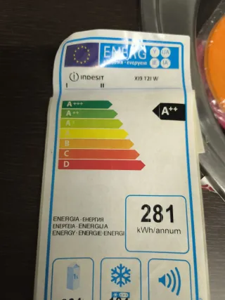 Baldas Frigorífico Indesit XI9 T2I W