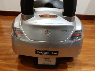 Correpasillos Mercedes Benz para niños