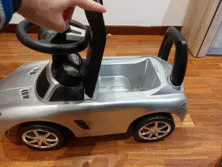 Correpasillos Mercedes Benz para niños