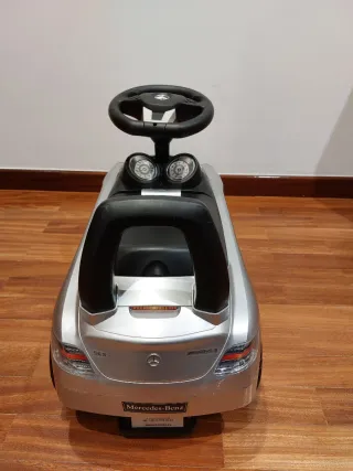 Correpasillos Mercedes Benz para niños