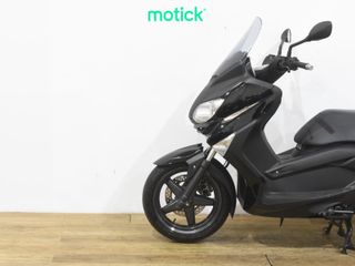 YAMAHA XMAX 125