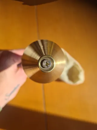 Maraca de madera y metal