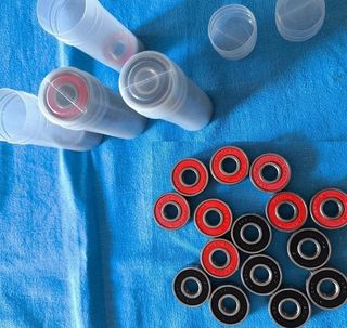 60 conos entreno patines más 40 rodamientos 608