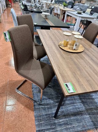 Comedor con 4 sillas