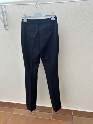 Pantalón negro de traje motivi