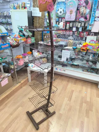 Estantería expositora para tienda