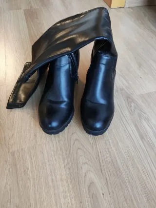 Botas altas negras