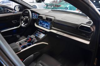Lamborghini Urus SE 2026
