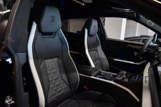 Lamborghini Urus SE 2026