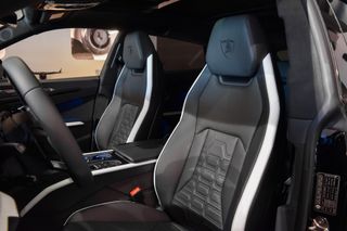 Lamborghini Urus SE 2026