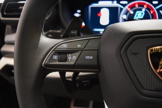Lamborghini Urus SE 2026