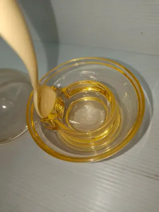 Due Portauovo Guzzini in plastica, leggi