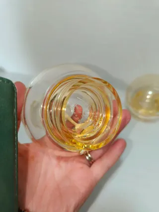 Due Portauovo Guzzini in plastica, leggi