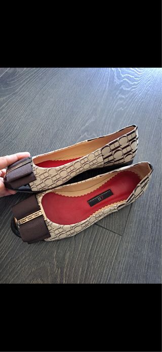 Manoletinas Carolina Herrera Beige y Marrón