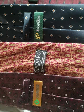 Lote de 7 corbatas de vestir