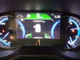 Toyota Rav4 2.5l 220H Style