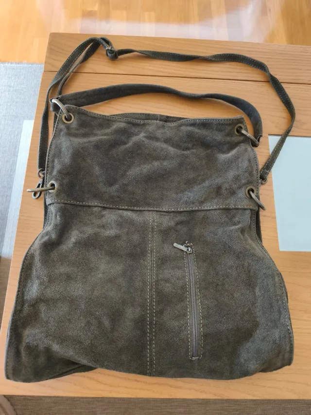 Bolso ante verde oscuro.