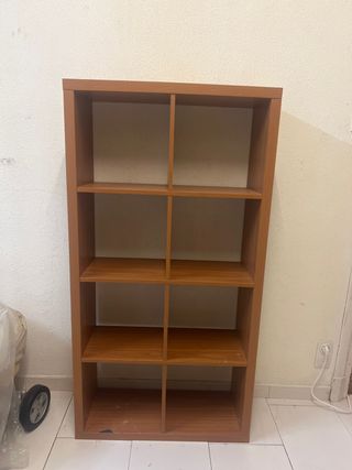 Estantería modular de madera marrón