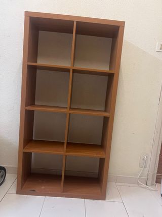 Estantería modular de madera marrón