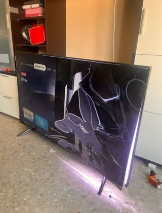 Televisor 50 Roto con un mes, solo para piezas