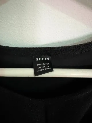 Camiseta negra brillante mujer