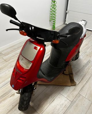 Piaggio Typhoon 50cc Roja