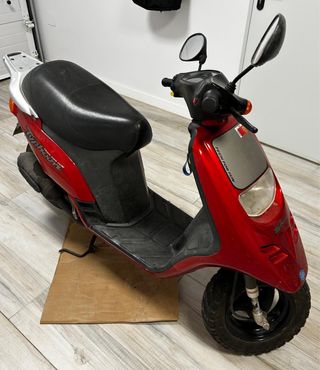 Piaggio Typhoon 50cc Roja