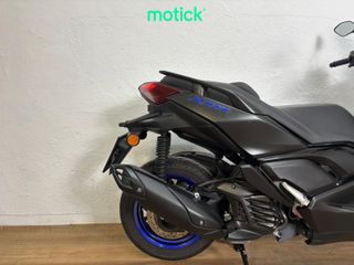 YAMAHA XMAX 125