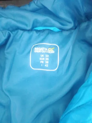 Cazadora Regatta azul.Talla 36. Apenas uso.