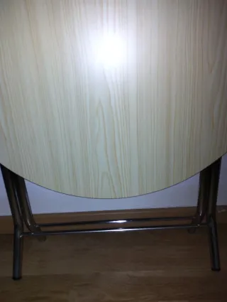 Mesa redonda plegable madera y metal