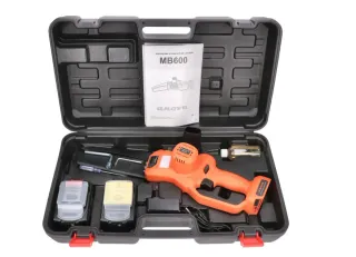 Sierra de poda a batería naranja marca Anova. 600W